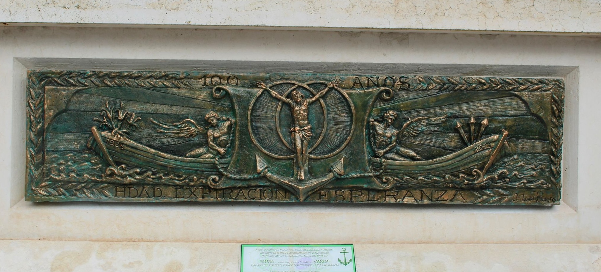 INAUGURACI�N DE LOS REMATES DEL BASAMENTO A LA VIRGEN DE LA ESPERANZA